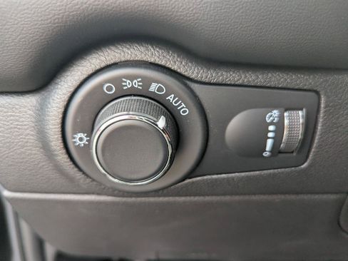 Used 2023 Dodge Durango GT AWD/4WD image 22