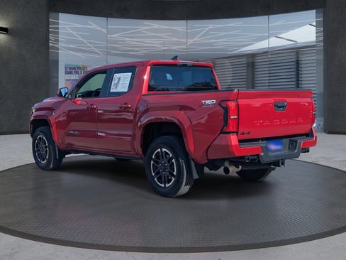 Used 2024 Toyota Tacoma TRD Sport image 4