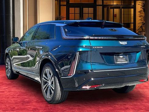 New 2026 Cadillac Lyriq Luxury w/ LPO, Floor Liner Package AWD/4WD image 4