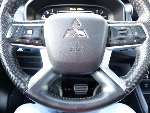 Used 2025 Mitsubishi Outlander SEL image 34