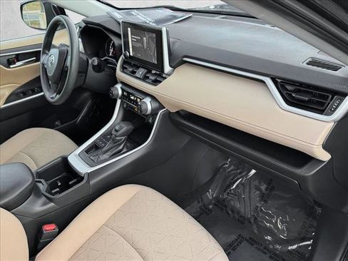 Used 2024 Toyota RAV4 XLE image 20