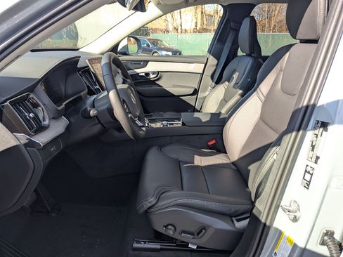 New 2026 Volvo XC90 B6 Ultra w/ Protection Package image 9