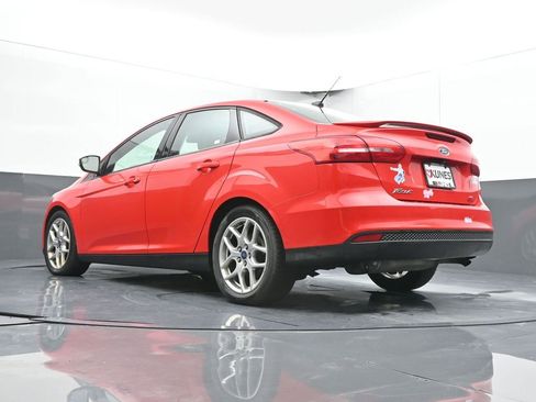 Used 2015 Ford Focus SE w/ Equipment Group 201A FWD image 30