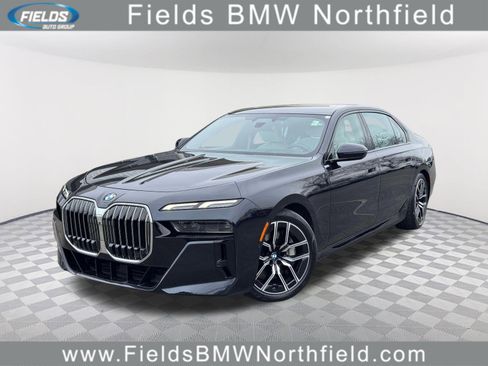 Certified 2023 BMW 760i xDrive AWD/4WD image 1