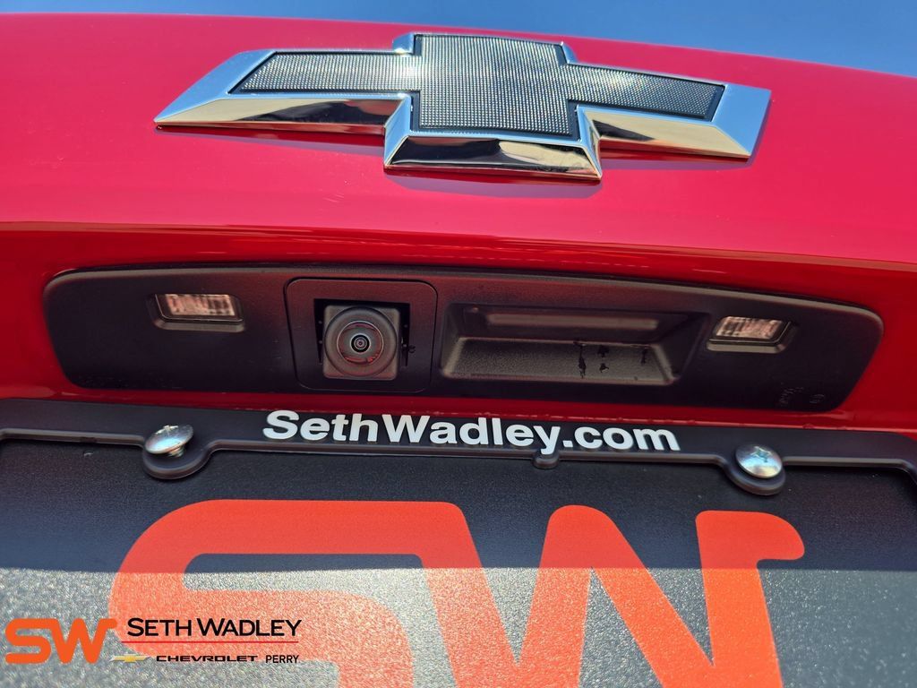 New 2026 Chevrolet Trax RS w/ Sunroof Package FWD image 14