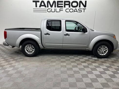 Used 2016 Nissan Frontier SV w/ SV Value Truck Package RWD image 14