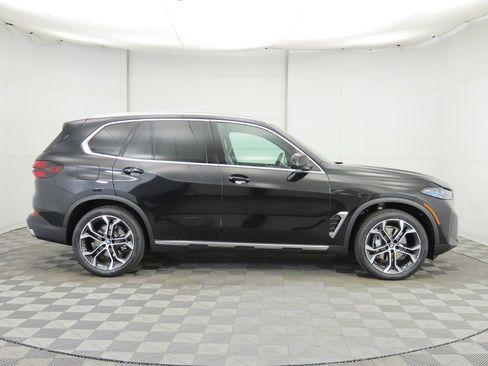 New 2026 BMW X5 sDrive40i w/ Premium Package image 4