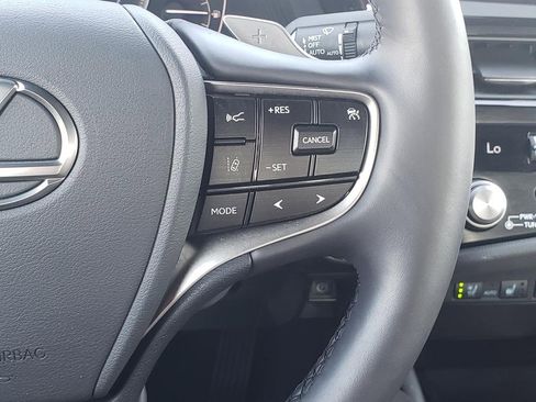 Used 2024 Lexus ES 350 w/ Premium Package image 29