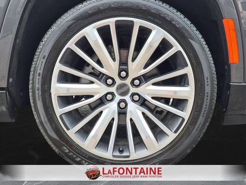 Certified 2024 Jeep Grand Wagoneer L Series III AWD/4WD image 32