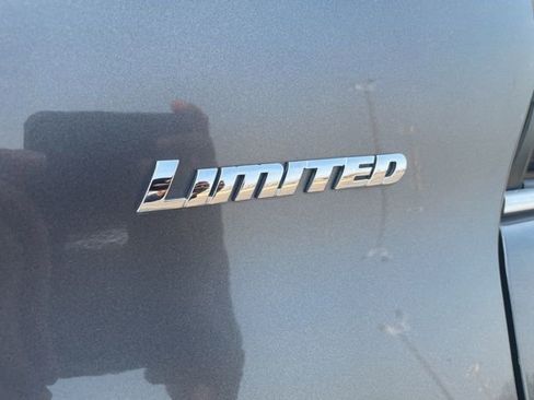 Used 2014 Toyota 4Runner Limited image 3