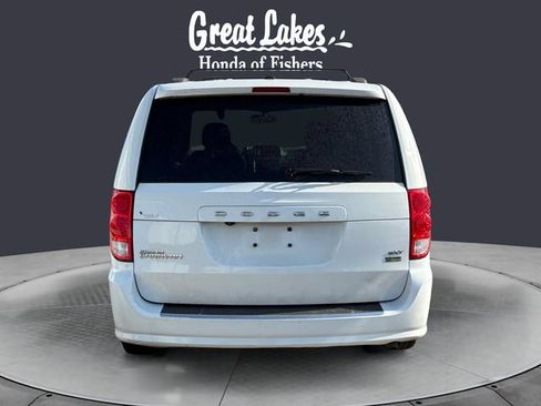 Used 2017 Dodge Grand Caravan SXT FWD image 4