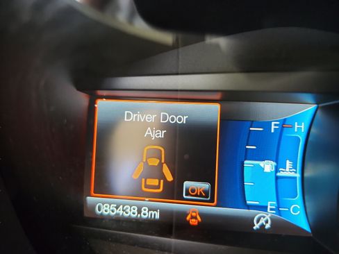 Used 2021 Ford Edge ST-Line FWD image 11
