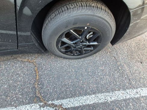 Used 2025 Kia K5 LXS image 10