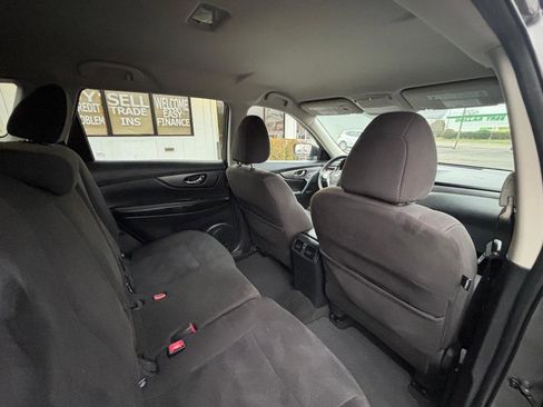 Used 2015 Nissan Rogue SV image 31