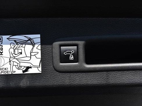 Used 2021 Toyota Sienna XLE w/ XLE Plus Package image 30