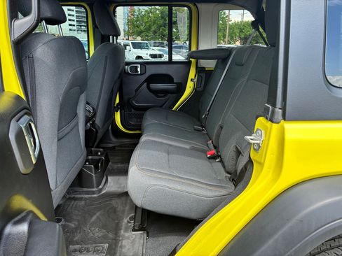 Used 2024 Jeep Wrangler Unlimited Sport AWD/4WD image 28
