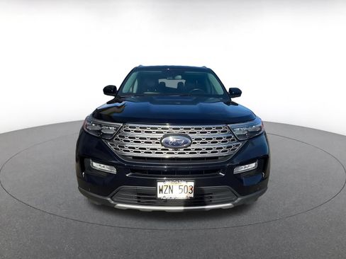 Used 2024 Ford Explorer Limited AWD/4WD image 4