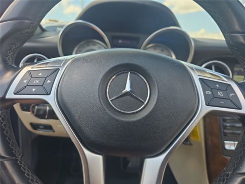 Used 2015 Mercedes-Benz SLK 350 image 16
