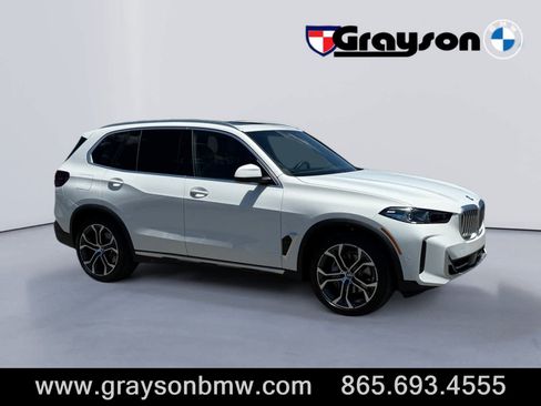 Used 2026 BMW X5 xDrive40i AWD/4WD image 1
