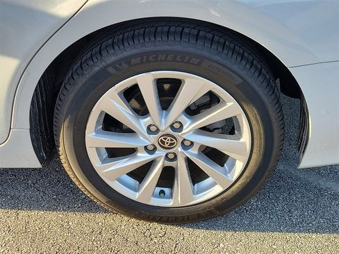 Used 2023 Toyota Camry LE image 5