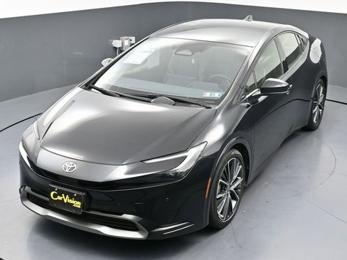 Used 2024 Toyota Prius XLE image 41