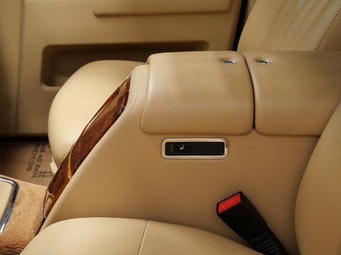 Used 2010 Rolls-Royce Phantom Sedan image 30