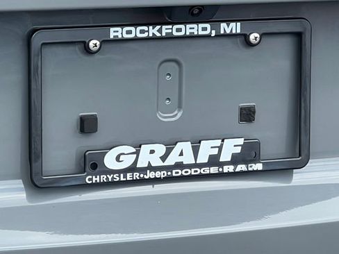 Used 2019 Jeep Cherokee Latitude Plus AWD/4WD image 46