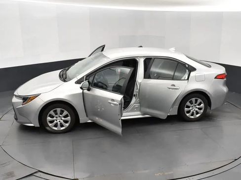 Used 2024 Toyota Corolla LE image 7