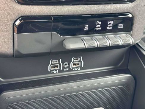 New 2026 RAM 1500 Express AWD/4WD image 24