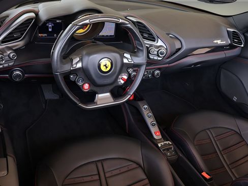 Used 2018 Ferrari 488 Spider RWD image 13