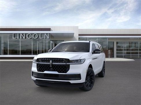 New 2026 Lincoln Navigator Reserve w/ Jet Appearance Package image 2