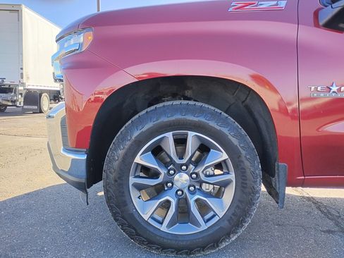 Used 2020 Chevrolet Silverado 1500 LT w/ Texas Edition image 9