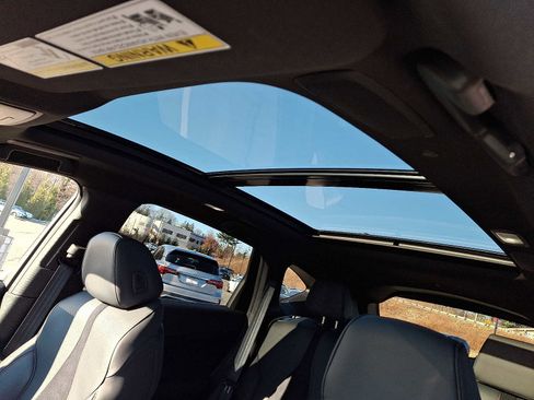 Used 2025 Acura RDX A-Spec image 14