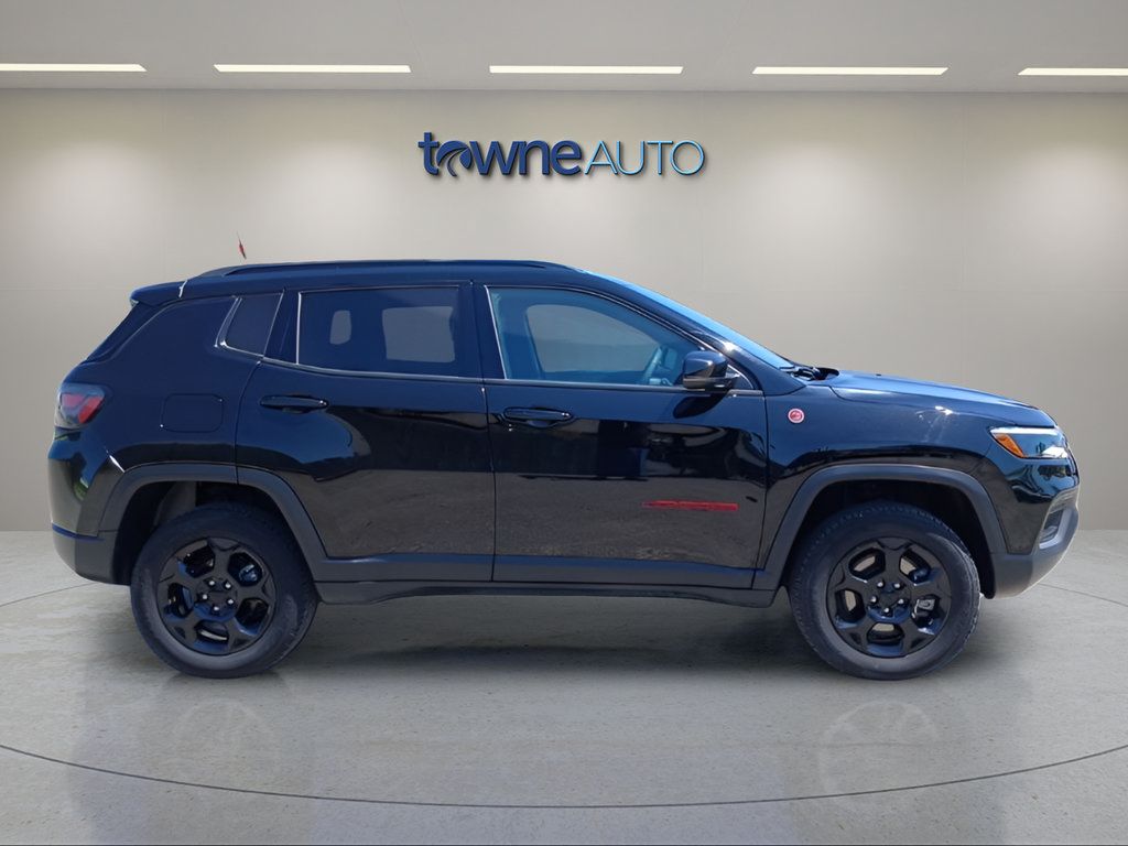 Used 2023 Jeep Compass Trailhawk w/ Trailhawk Elite Group AWD/4WD image 7