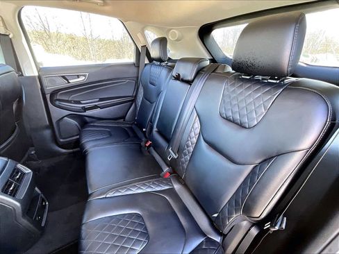 Used 2023 Ford Edge Titanium image 14