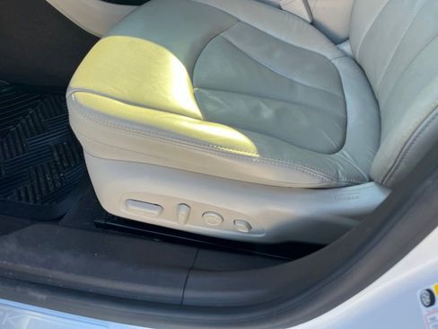 Used 2017 Buick LaCrosse Premium w/ Driver Confidence Package #2 FWD image 17