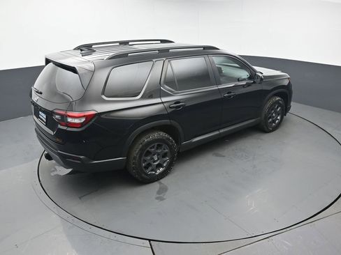 Used 2023 Honda Pilot TrailSport image 38
