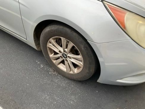 Used 2013 Hyundai Sonata GLS w/ Popular Equipment Pkg FWD image 2