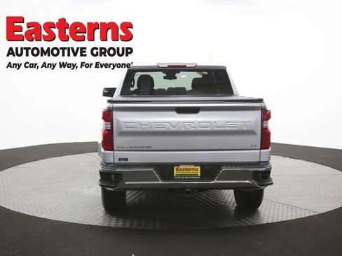 Used 2022 Chevrolet Silverado 1500 LT AWD/4WD image 39