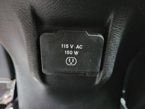 Used 2017 Jeep Cherokee Limited FWD image 14