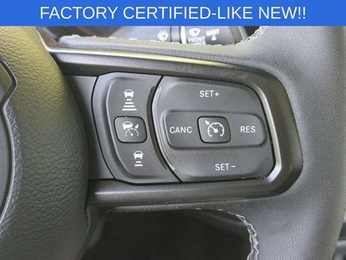Certified 2025 Jeep Gladiator Rubicon w/ Convenience Group AWD/4WD image 17