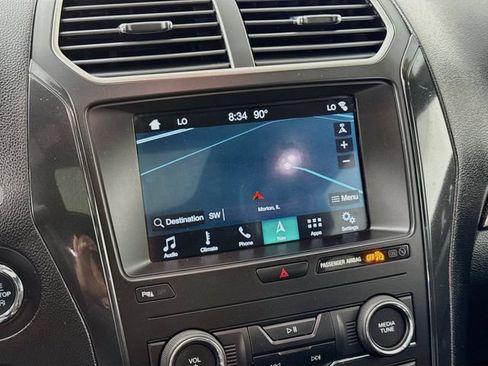 Used 2019 Ford Explorer XLT w/ Equipment Group 202A AWD/4WD image 13