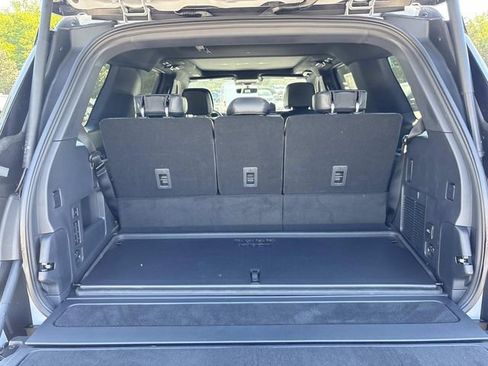 New 2026 Lincoln Navigator Reserve AWD/4WD image 12