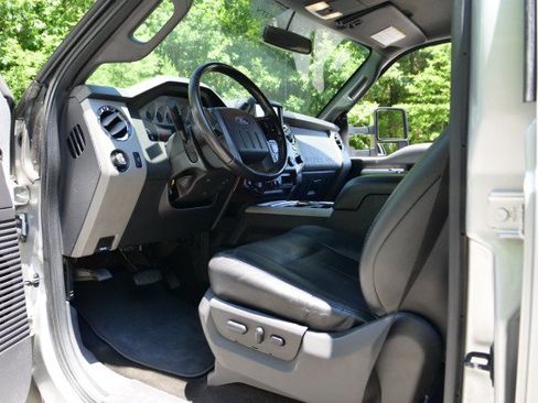 Used 2016 Ford F250 Lariat w/ Chrome Package AWD/4WD image 23