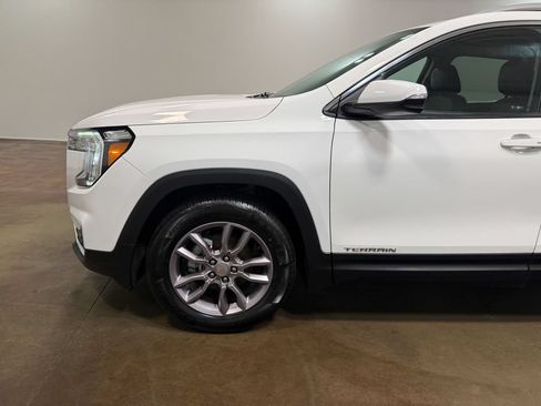 Used 2023 GMC Terrain SLT AWD/4WD image 40