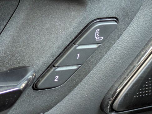 Used 2025 RAM 1500 Limited image 23