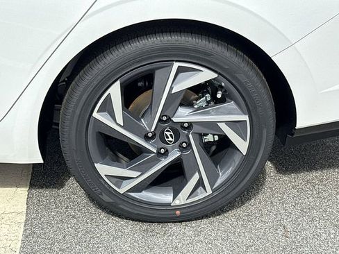 New 2025 Hyundai Elantra Limited w/ Cargo Package FWD image 43