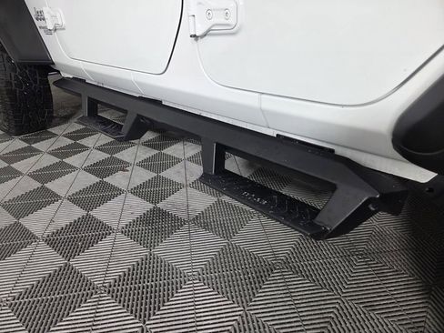 Certified 2019 Jeep Wrangler Unlimited Sport image 25