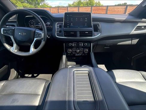 Used 2023 Chevrolet Tahoe Z71 w/ Luxury Package AWD/4WD image 15