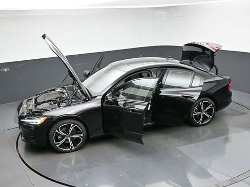 Used 2024 Volvo S60 B5 Plus image 49